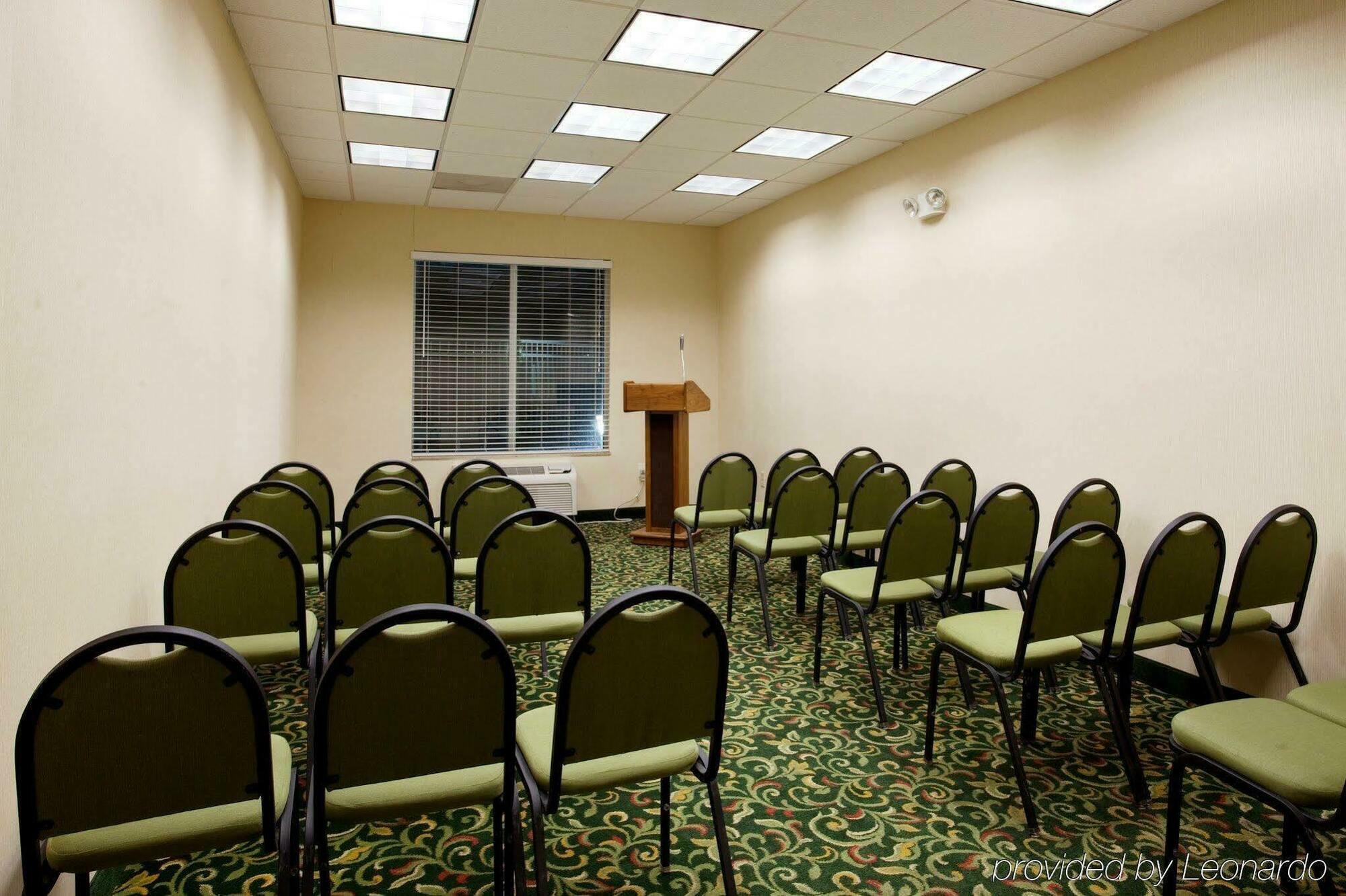Holiday Inn Express New Orleans East By Ihg Bagian luar foto